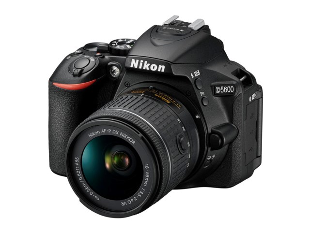 Nikon D5600 svart + AF-P 18-55/3,5-5,6G VR DX