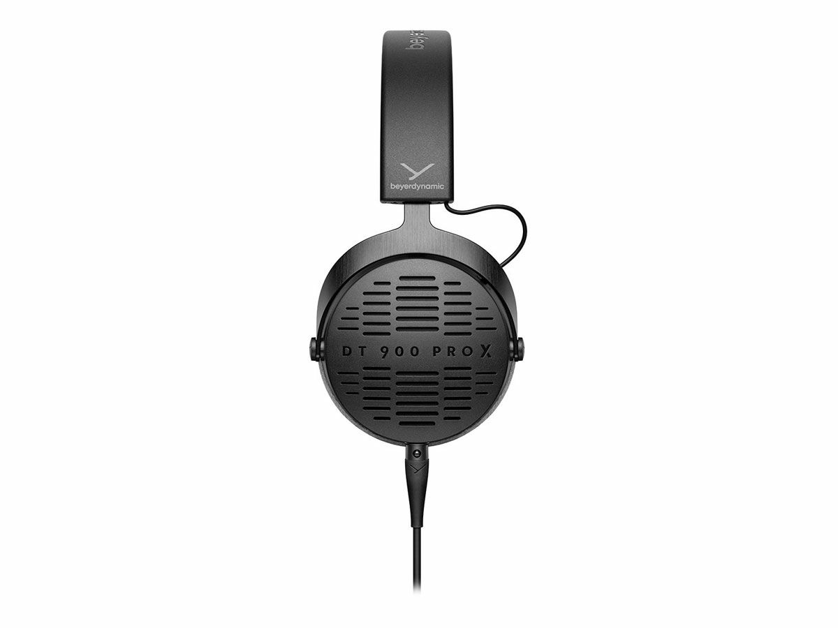 Beyerdynamic DT 990 PRO 250 ohm | Scandinavian Photo