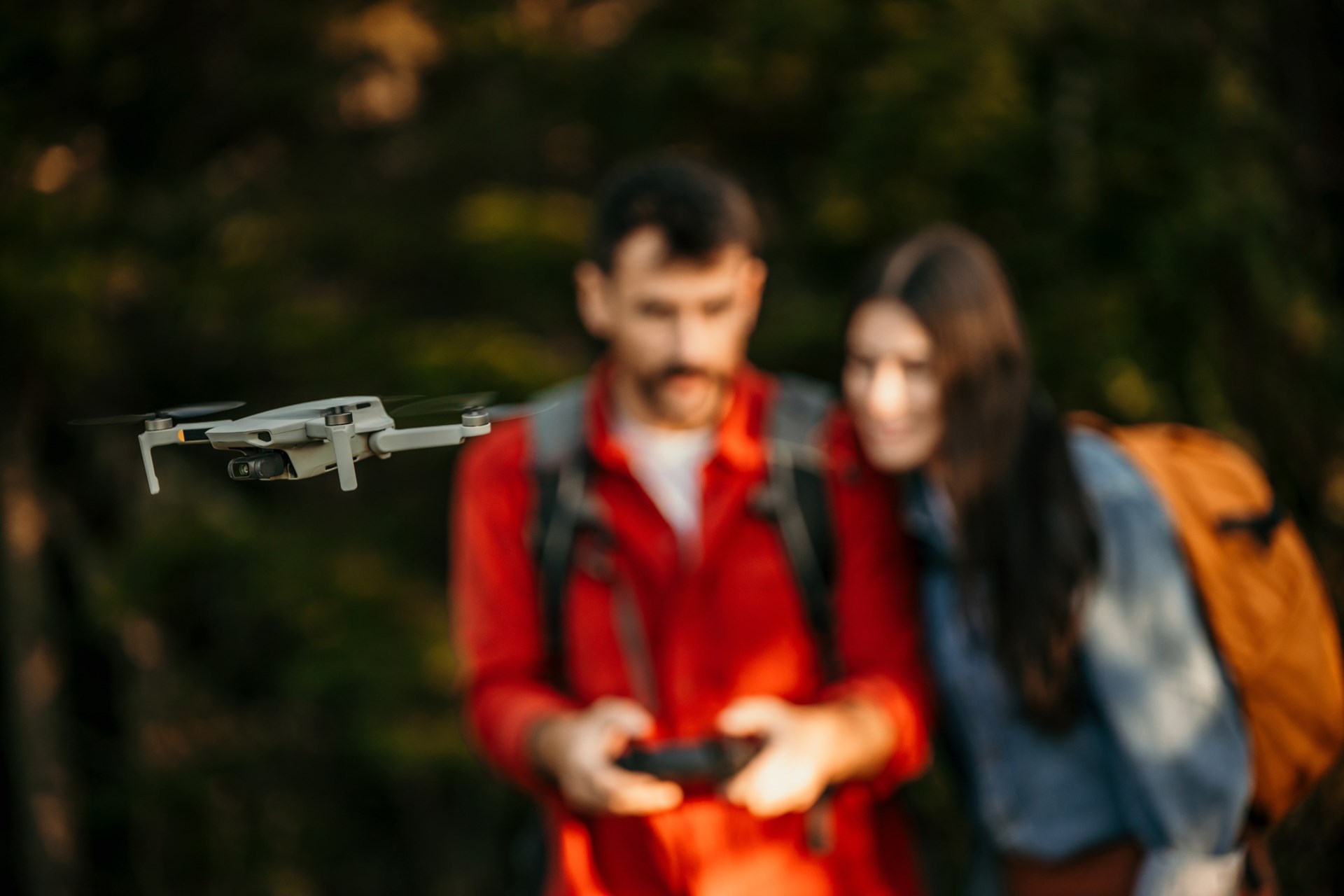 Det er viktig å kjenne til reglene for droneflyging før du begynner å fly