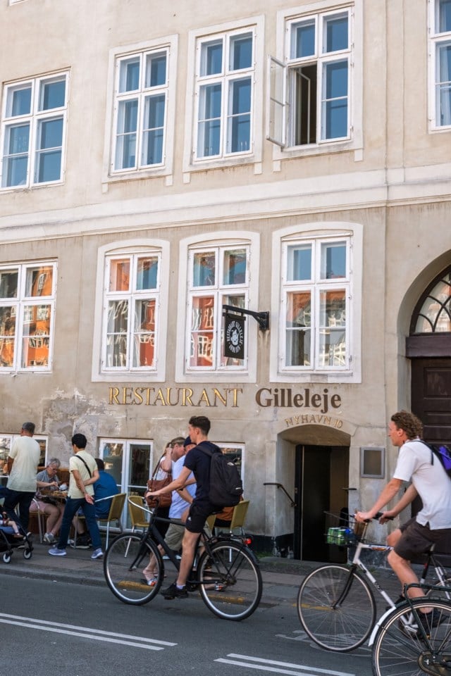 Gatebilde av syklister på gaten. Foto: Anna Jarebro.