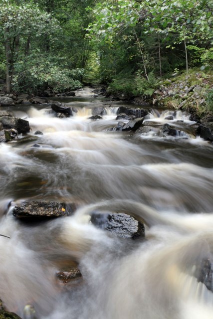 Foss fotografert med langsom lukkerhastighet, 2 sekunder
